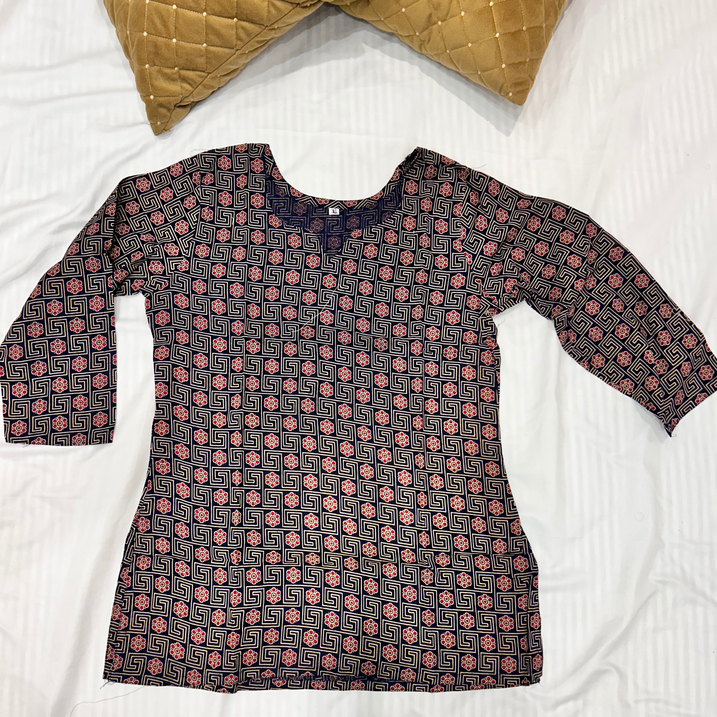 MEHER CHAKRA Round Neck Short Kurti