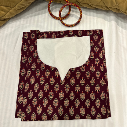 RAAGYA Round Neck Three Quarter Sleeves Long Kurti