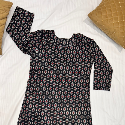 NOORIKA Round Neck Long Kurti