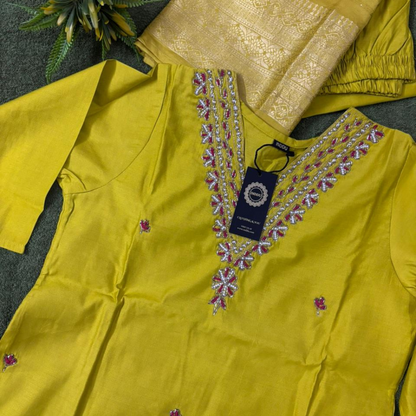 KANIKA – A Golden Festive Glow