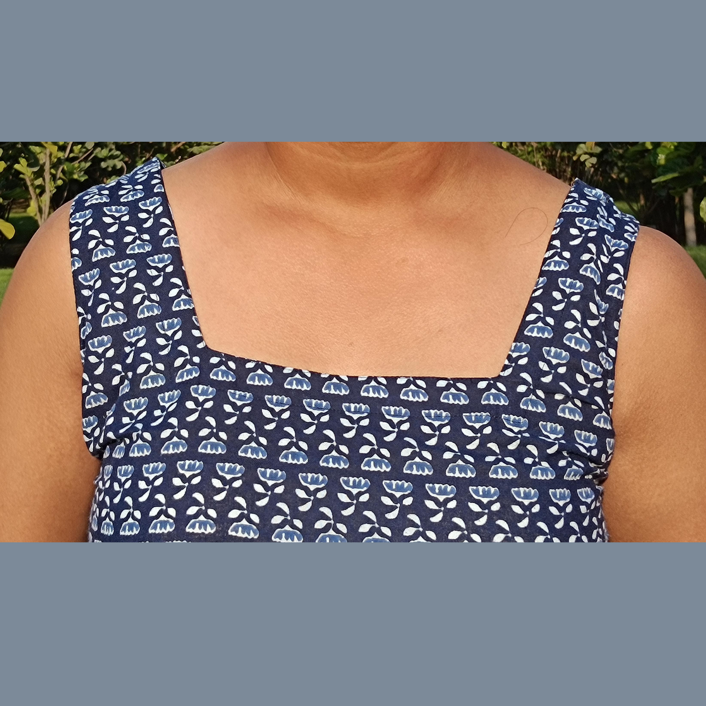 NEELKAMAL VRITI Square Neck Sleeveless Mid Lengh Kurti